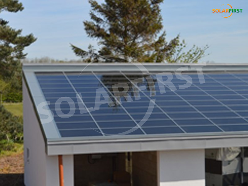 Proyek Atap Transparan BIPV untuk Donington Park Farmhouse Hotel, Midland, Inggris