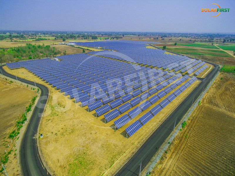 Proyek pelacakan sumbu tunggal datar 10MW Thailand