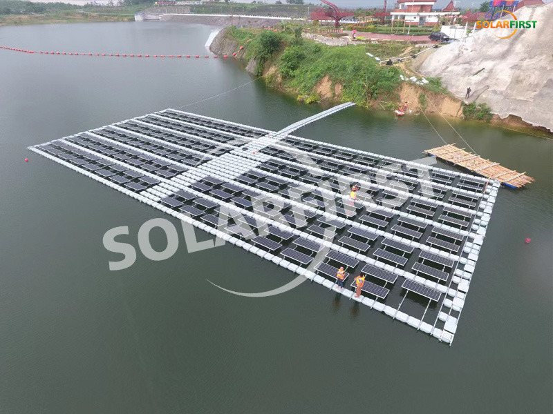 Penyelesaian Proyek Pemasangan Terapung Pertama SolFirsTech Group di Indonesia