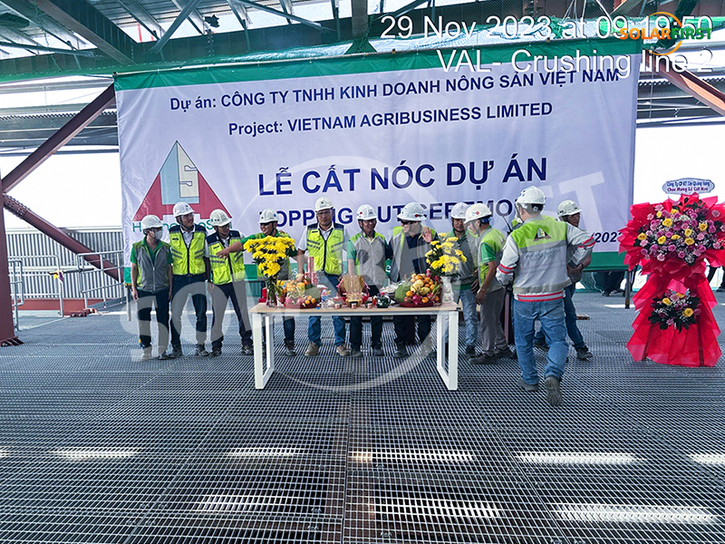Proyek kisi-kisi baja seluas 15.000 meter persegi di Vietnam