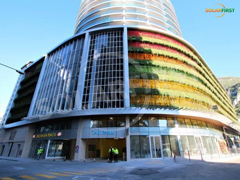 Proyek Dinding Tirai BIPV 150KW di Gibraltar, Inggris